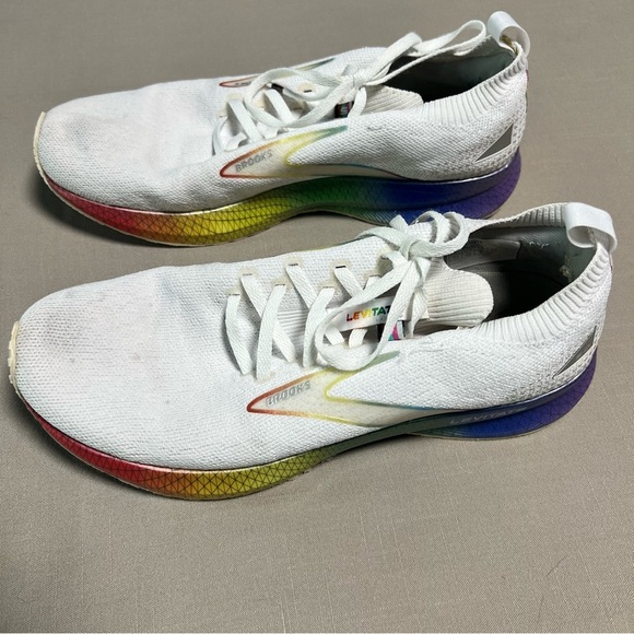 Brooks Levitate 5 Stealthfit Pride Running Shoe Women Size 11 - Picture 6 of 13